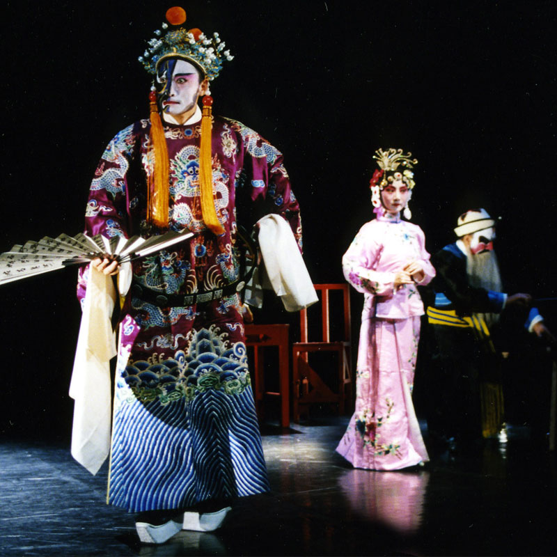 新作京劇　バルトーク「中国の不思議な役人」