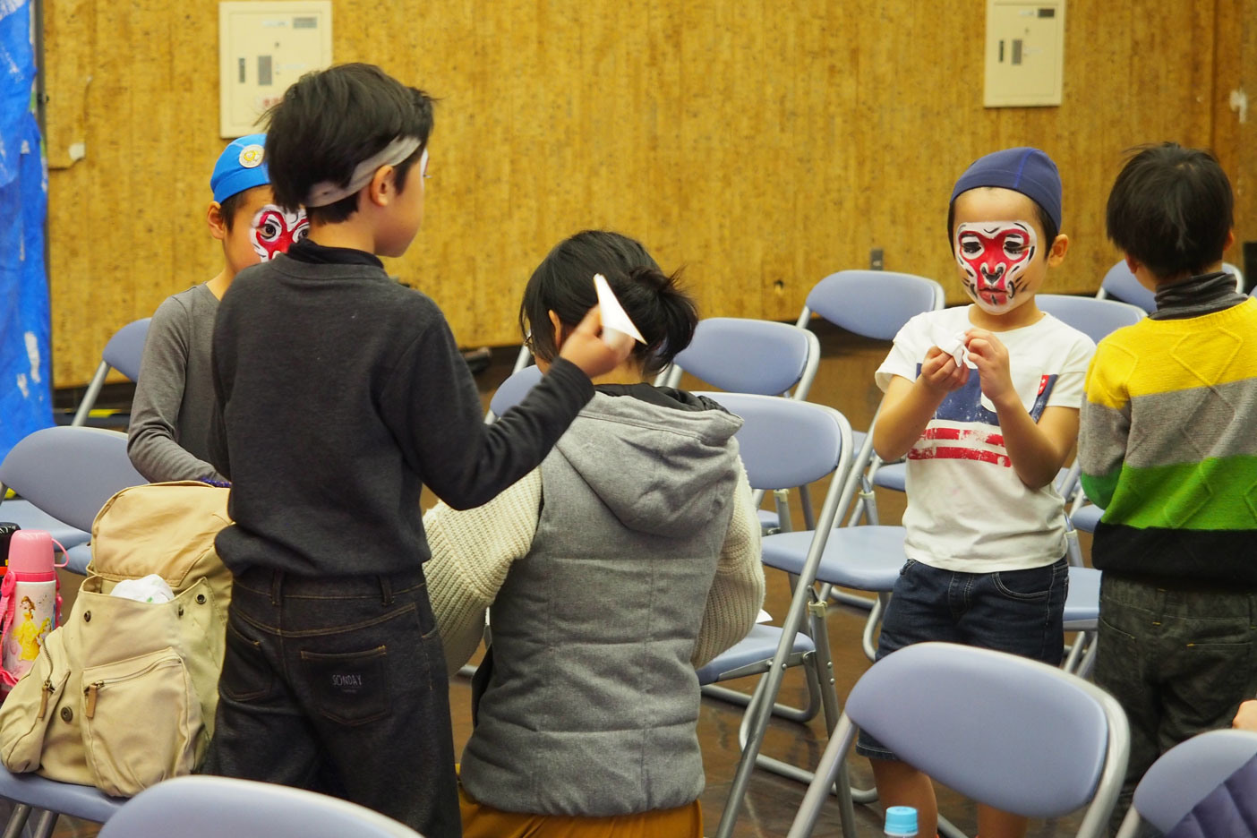 本公演 準備待ちの子猿たち
