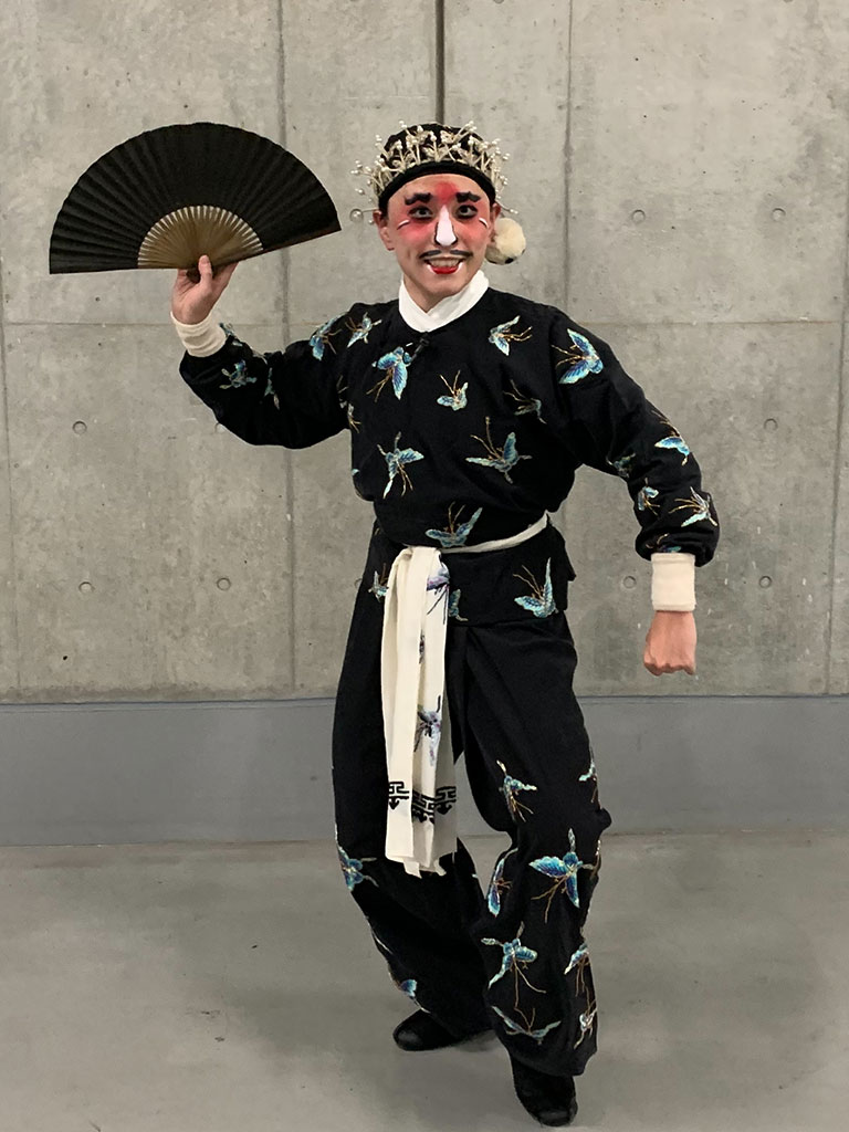 京劇　三岔口（劉利華：小林孝徳）