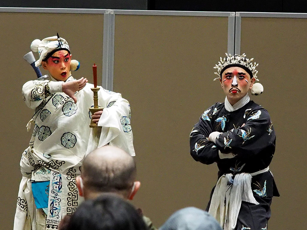 京劇　三岔口（任堂惠：南部快斗[隕石のかけら]、劉利華：小林孝徳）