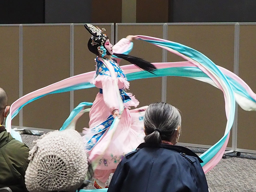 京劇　天女散花（天女：張桂琴）