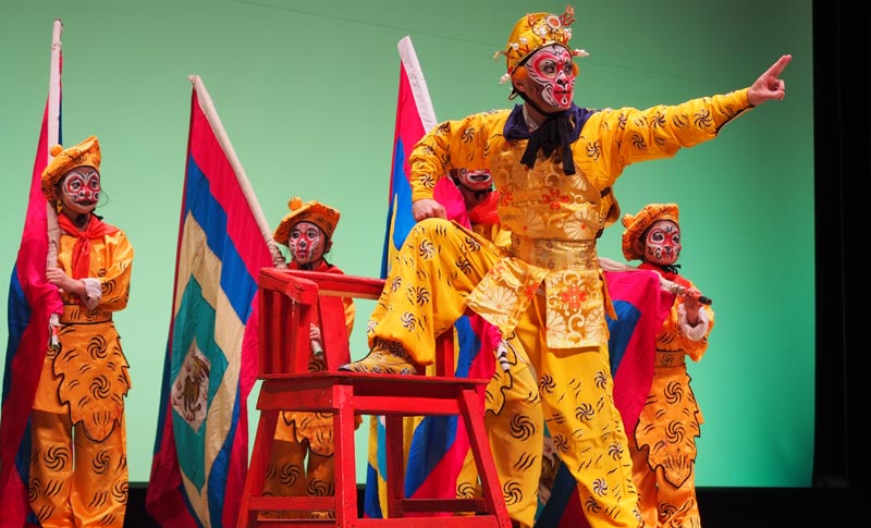 孫悟空と小猿たち（孫悟空：石山雄太）